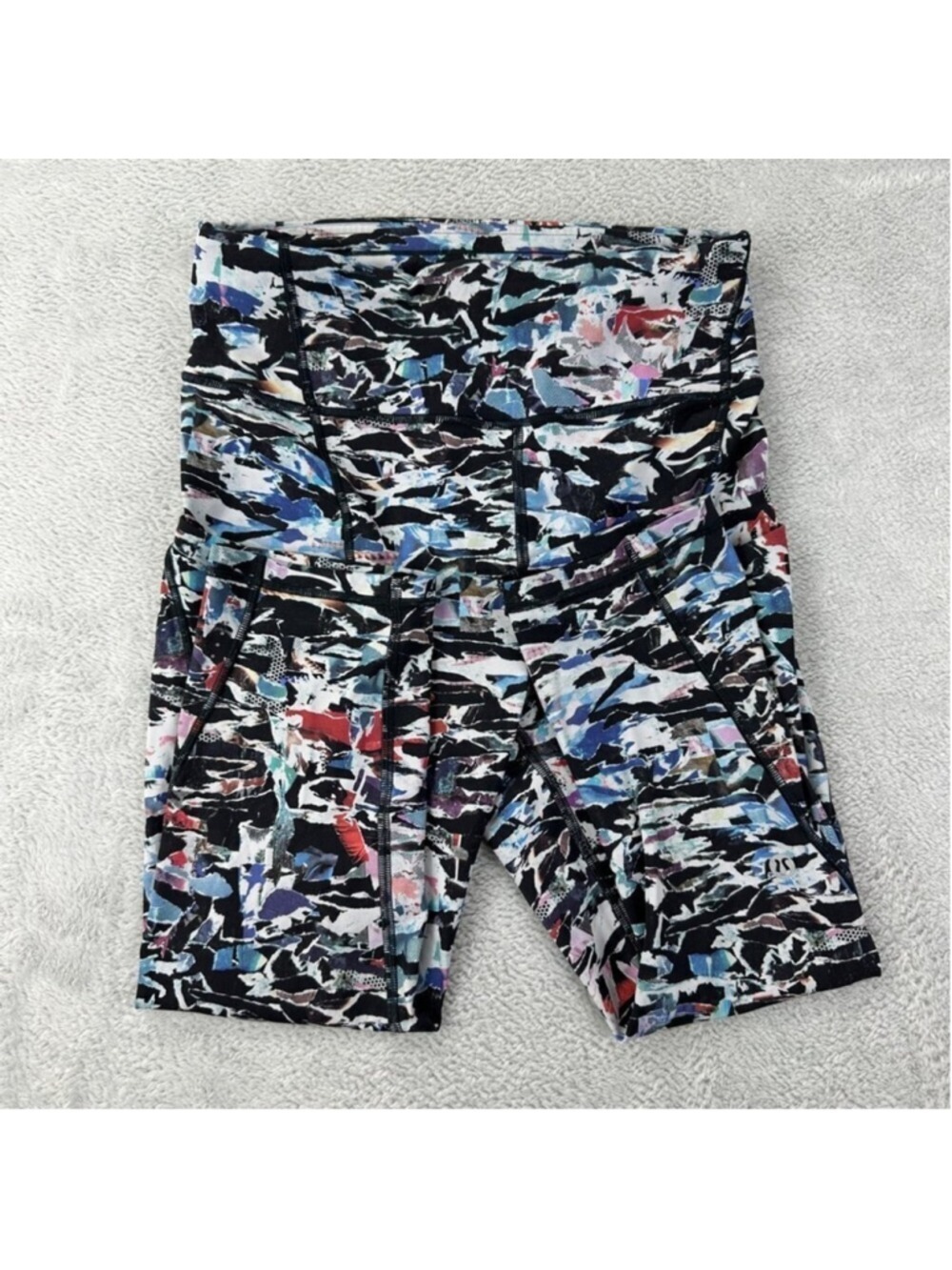 Lululemon Break Free Crop (Nulux 17") Women's Size 6 Culture Clash Starligh - Picture 9 of 12